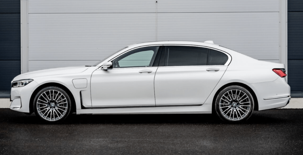 BMW 745 Le Xdrive 3.0 R6 290kW